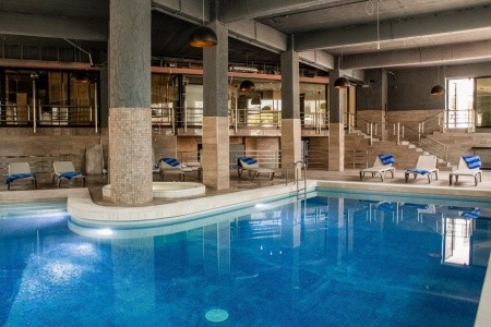 Pebbles Resort (St. Paul’s Bay)