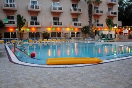 Pebbles Resort (St. Paul’s Bay)