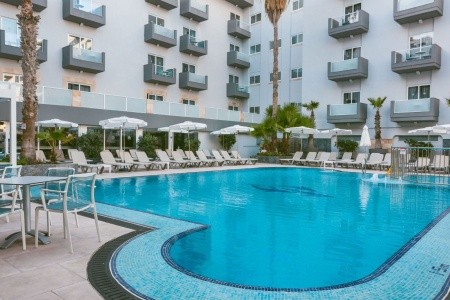 Pebbles Resort (St. Paul’s Bay)