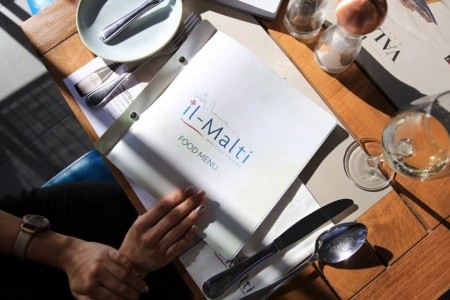 Pebbles Resort (St. Paul’s Bay)