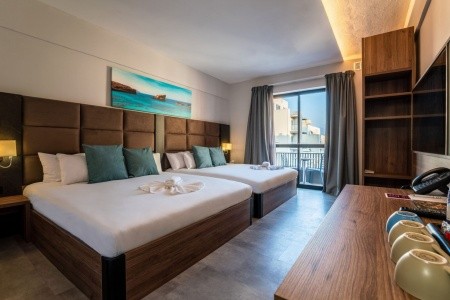 Pebbles Resort (St. Paul’s Bay)