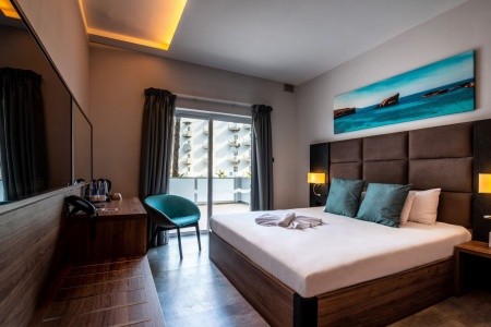 Pebbles Resort (St. Paul’s Bay)