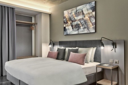 Number 11 St Julian’​s Malta – Handwritten Collection