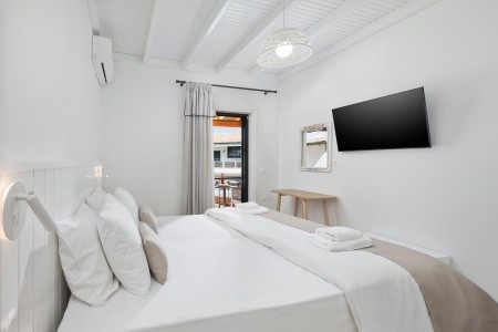 Grécko Korfu Bella Vista - Apartmány A Studia 6 dňový pobyt Raňajky Letecky Letisko: Praha October 2026 (13/10/26-18/10/26)