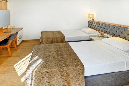 Kleopatra Celine - 9