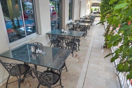 Kleopatra Celine - 13