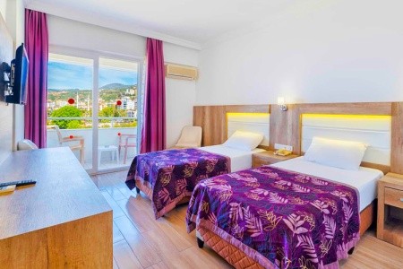 Kleopatra Melissa - 12