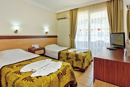 Kleopatra Melissa - 13