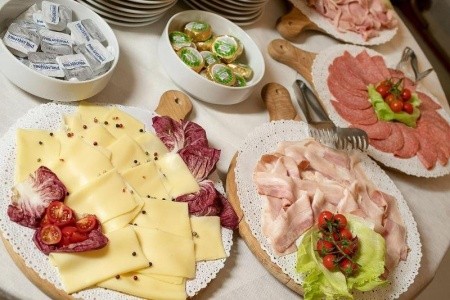 Taliansko Cortina d´Ampezzo Park Des Dolomites 8 dňový pobyt Raňajky Vlastná December 2025 (29/12/26- 5/01/26)