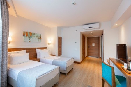 Turecko Antalya Grand Park Lara 12 dňový pobyt Ultra All inclusive Letecky Letisko: Praha April 2026 ( 2/04/26-13/04/26)