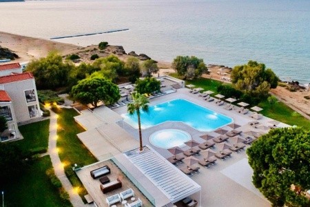 The Bay Hotel & Suites - 4