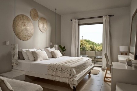 The Bay Hotel & Suites - 12