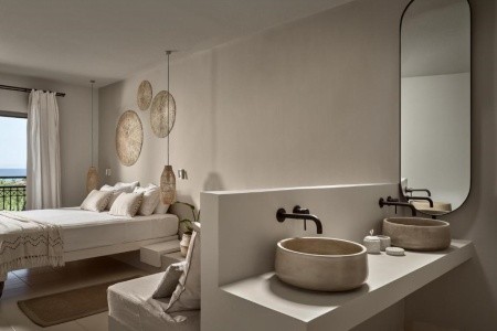 The Bay Hotel & Suites - 16