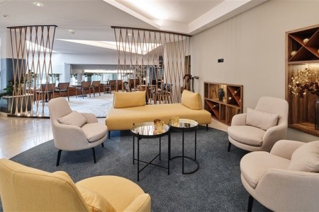 Aminess Maestral - 12