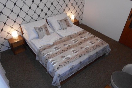 Česká republika Južná Morava Bítov 8 dňový pobyt Plná penzia Vlastná April 2026 (26/04/26- 3/05/26)