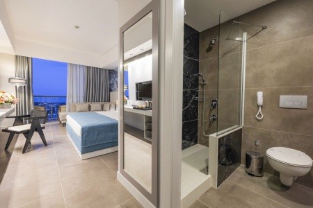 Crystal Centro Resort - 11