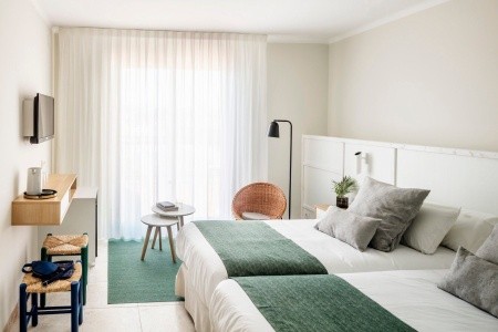 Španielsko Costa Brava Aqua Hotel Bertran 4 dňový pobyt Polpenzia Letecky Letisko: Praha September 2026 (10/09/26-13/09/26)