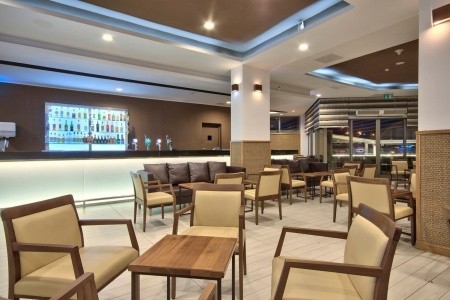 Seabank Resort & Spa - 12