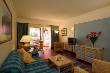 Madeira Funchal Pestana Village & Pestana Miramar Garden Resort 5 dňový pobyt Polpenzia Letecky Letisko: Katovice March 2026 (10/03/26-14/03/26)