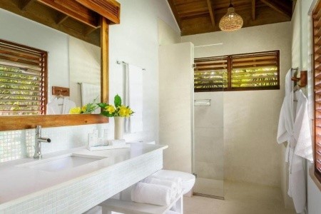 Couples Swept Away - 3