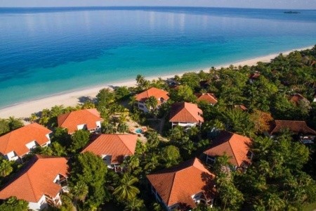 Couples Swept Away - 7