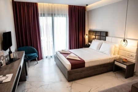 Grécko Chalkidiki Lagaria Palace 4 dňový pobyt Bez stravy Letecky Letisko: Bratislava July 2026 (29/07/26- 1/08/26)