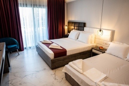 Grécko Chalkidiki Lagaria Palace 4 dňový pobyt Bez stravy Letecky Letisko: Bratislava July 2026 (29/07/26- 1/08/26)