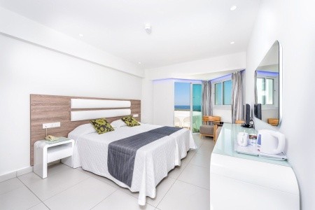 Tasia Maris Sands - 7