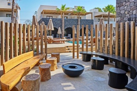 Grécko Santorini Radisson Blu Zaffron Resort 12 dňový pobyt Raňajky Letecky Letisko: Viedeň July 2026 (14/07/26-25/07/26)