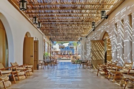 Grécko Santorini Radisson Blu Zaffron Resort 12 dňový pobyt Raňajky Letecky Letisko: Viedeň July 2026 (14/07/26-25/07/26)