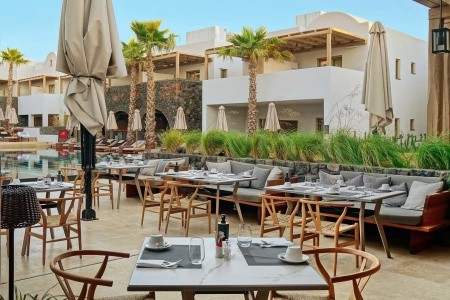 Grécko Santorini Radisson Blu Zaffron Resort 12 dňový pobyt Raňajky Letecky Letisko: Viedeň July 2026 (14/07/26-25/07/26)