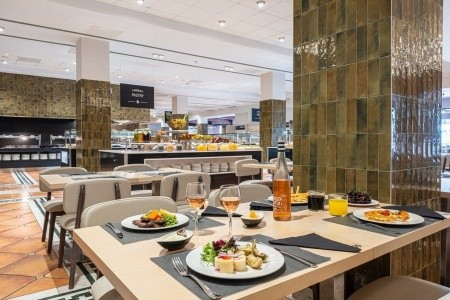 Španielsko Costa Dorada Estival Park Marena 7 dňový pobyt Raňajky Letecky Letisko: Bratislava October 2026 ( 4/10/26-10/10/26)