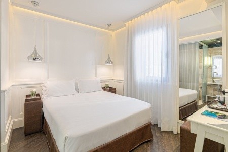 H10 Universitat - 11