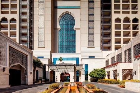 Spojené arabské emiráty Ajman Ajman Saray Luxury Collection Resort 15 dňový pobyt Polpenzia Letecky Letisko: Praha August 2026 (24/08/26- 7/09/26)