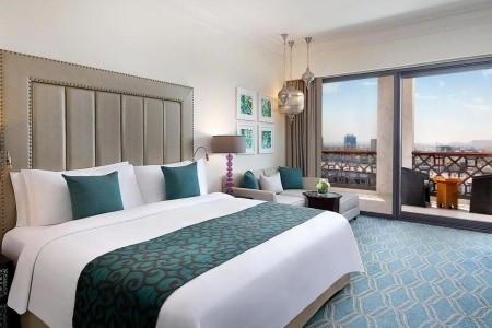 Spojené arabské emiráty Ajman Ajman Saray Luxury Collection Resort 15 dňový pobyt Polpenzia Letecky Letisko: Praha August 2026 (24/08/26- 7/09/26)