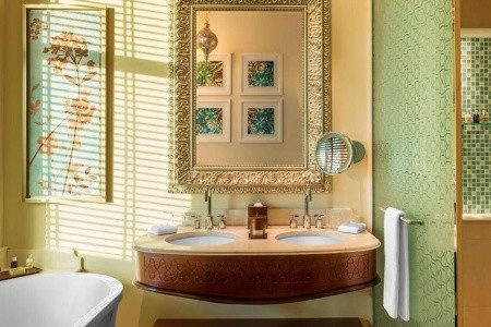 Spojené arabské emiráty Ajman Ajman Saray Luxury Collection Resort 15 dňový pobyt Polpenzia Letecky Letisko: Praha August 2026 (24/08/26- 7/09/26)