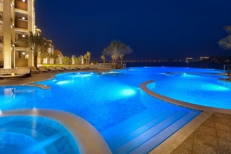 Spojené arabské emiráty Ras Al Khaimah Doubletree By Hilton & Spa Marjan Island 8 dňový pobyt Ultra All inclusive Letecky Letisko: Viedeň March 2026 (31/03/26- 7/04/26)