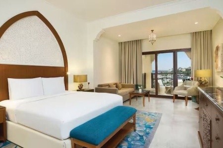 Spojené arabské emiráty Ras Al Khaimah Doubletree By Hilton & Spa Marjan Island 8 dňový pobyt Ultra All inclusive Letecky Letisko: Viedeň March 2026 (31/03/26- 7/04/26)