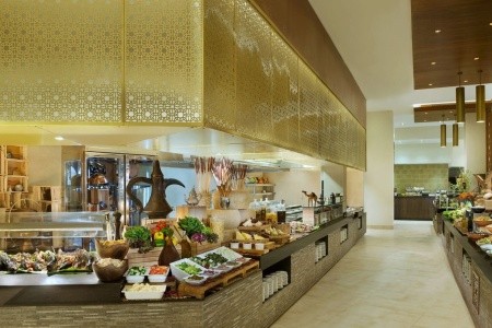 Spojené arabské emiráty Ras Al Khaimah Doubletree By Hilton & Spa Marjan Island 8 dňový pobyt Ultra All inclusive Letecky Letisko: Viedeň March 2026 (31/03/26- 7/04/26)