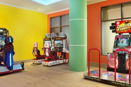 Spojené arabské emiráty Ras Al Khaimah Doubletree By Hilton & Spa Marjan Island 8 dňový pobyt Ultra All inclusive Letecky Letisko: Viedeň March 2026 (31/03/26- 7/04/26)