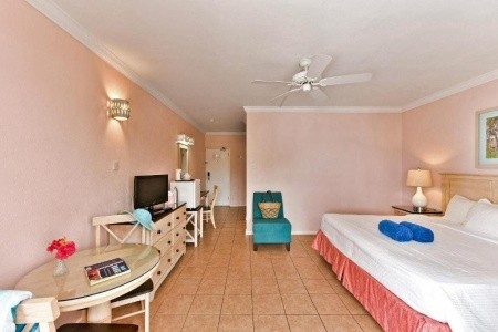 Butterfly Beach - 11