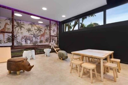 Ramada Hotel & Suites By Wyndham - 12