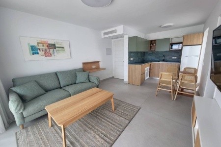 Kanárske ostrovy Lanzarote Nazaret Beach 15 dňový pobyt Bez stravy Letecky Letisko: Praha May 2026 (26/05/26- 9/06/26)