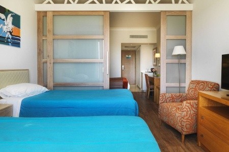 Olympic Lagoon Resort - 14