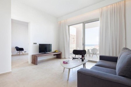 Cyprus Paphos (Pafos) Amphora & Suites 8 dňový pobyt Polpenzia Letecky Letisko: Praha April 2026 ( 6/04/26-13/04/26)