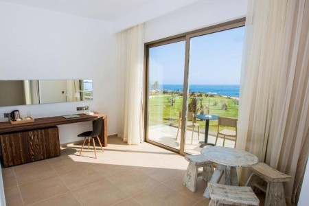 Cyprus Paphos (Pafos) Amphora & Suites 8 dňový pobyt Polpenzia Letecky Letisko: Praha April 2026 ( 6/04/26-13/04/26)