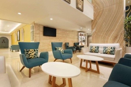 Spojené arabské emiráty Dubaj Ramada Downtown Dubai 5 dňový pobyt Raňajky Letecky Letisko: Praha October 2026 (24/10/26-28/10/26)