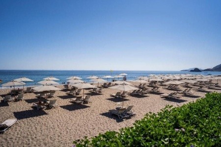 Spojené arabské emiráty Fujairah Intercontinental Fujairah Resort 7 dňový pobyt Polpenzia Letecky Letisko: Praha September 2026 ( 4/09/26-10/09/26)