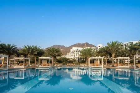 Spojené arabské emiráty Fujairah Intercontinental Fujairah Resort 7 dňový pobyt Polpenzia Letecky Letisko: Praha September 2026 ( 4/09/26-10/09/26)