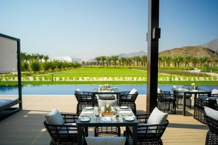 Spojené arabské emiráty Fujairah Intercontinental Fujairah Resort 7 dňový pobyt Polpenzia Letecky Letisko: Praha September 2026 ( 4/09/26-10/09/26)